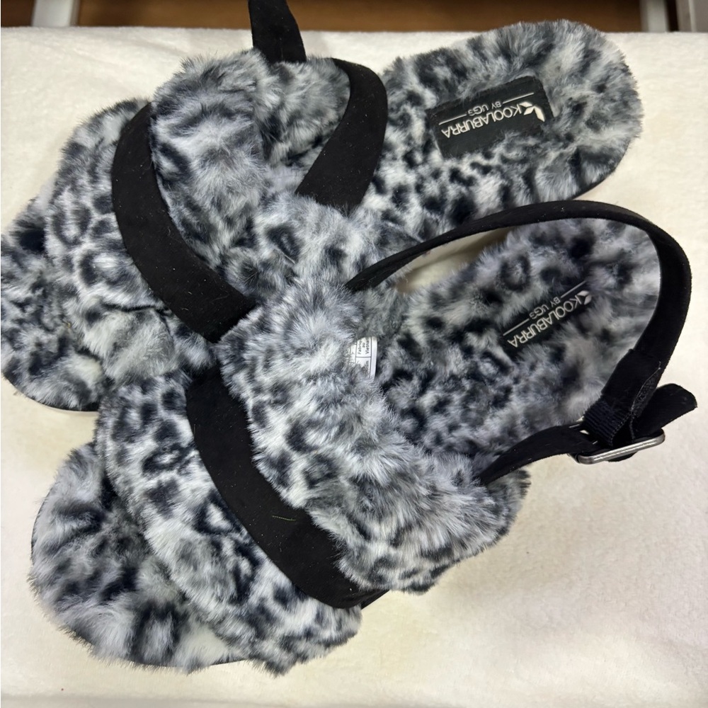 UGGs - Picture 2 of 3